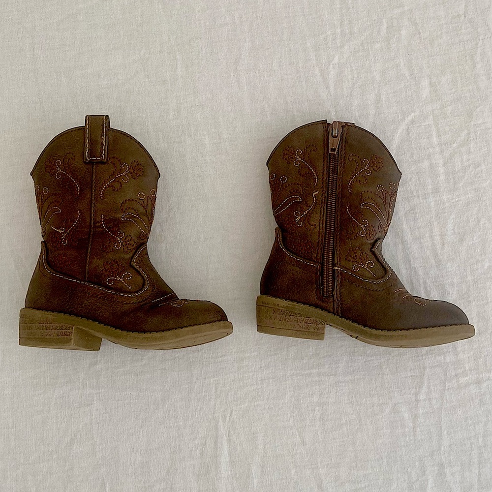 Size 6 Cat & Jack Brown Kids Kids Cowboy Boots w/ Stitched Flower Design